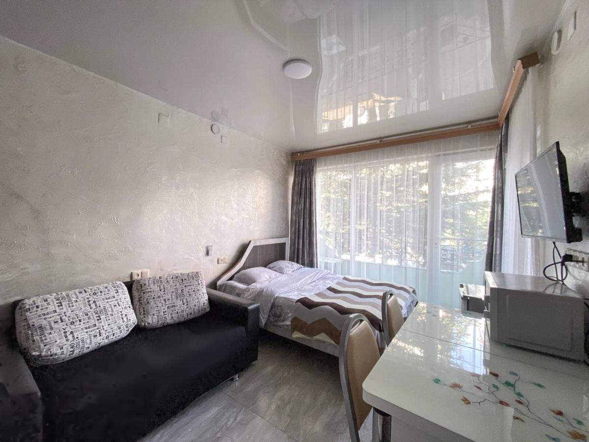 Apartment Studio Maksim Batumi Exterior foto